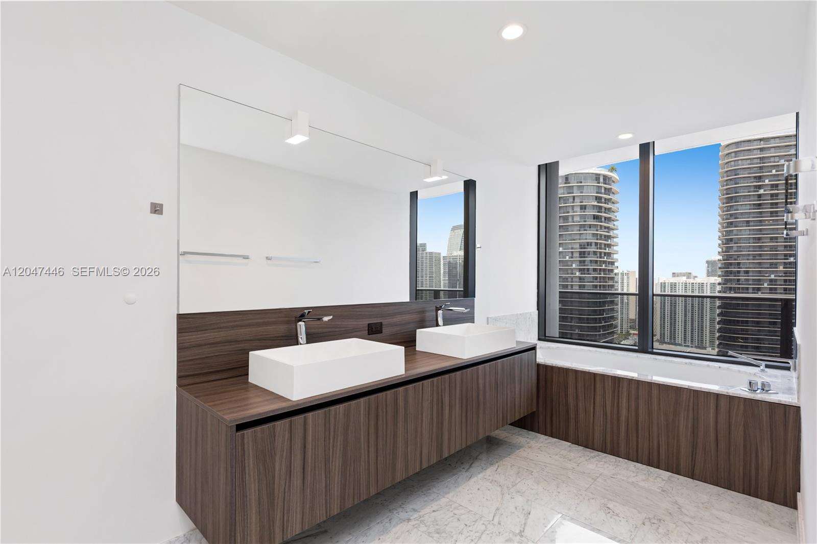 Brickell Flatiron at 1000 Brickell Plz, Miami, FL 33131 - For Rent photo 27