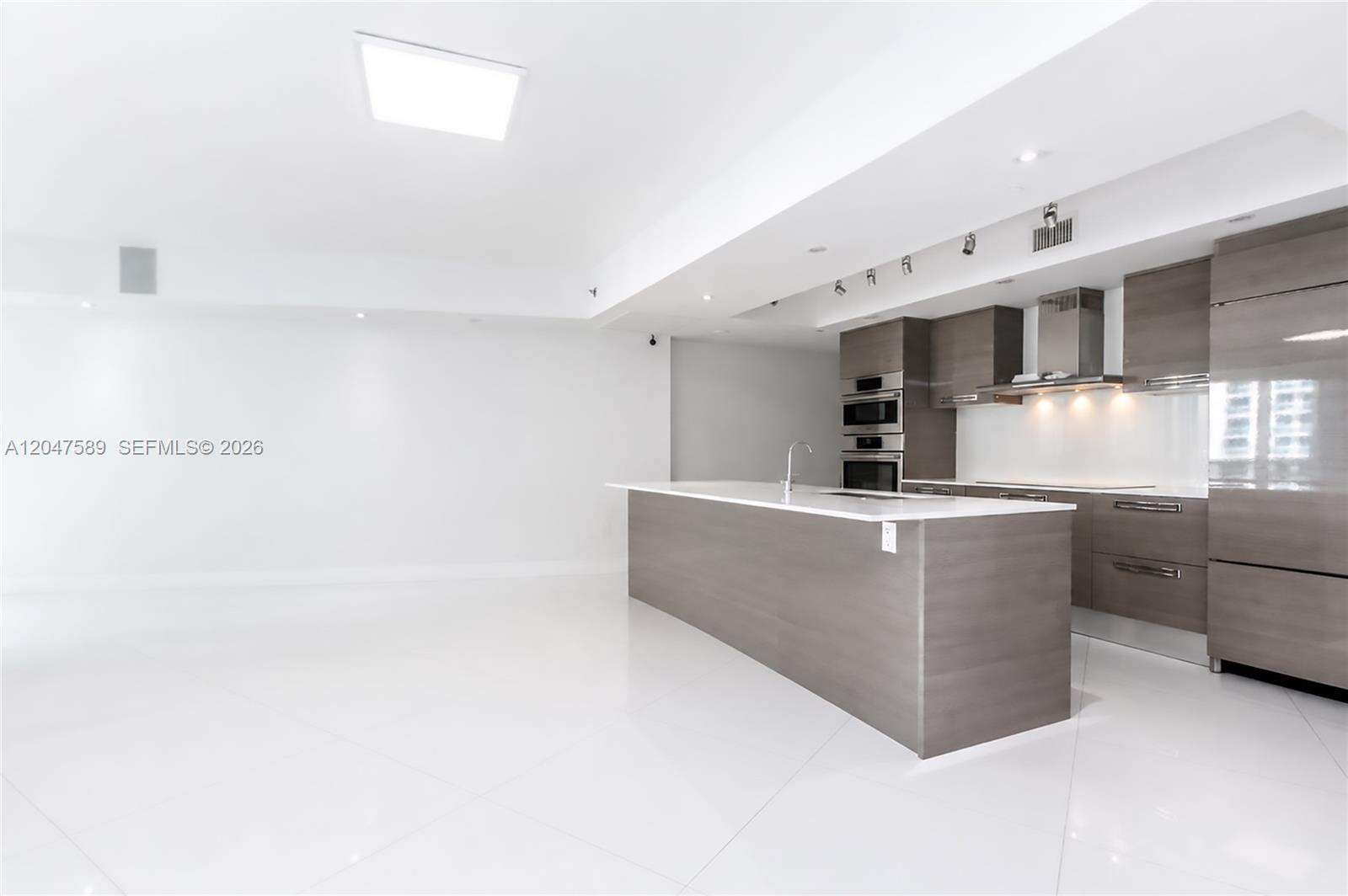 Ocean Four at 17201 Collins Ave, Sunny Isles Beach, FL 33160 - For Rent photo 10