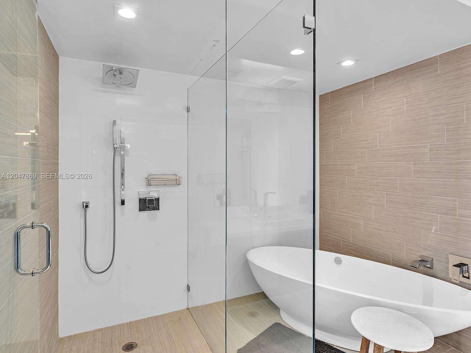 Parque Towers at 300 Sunny Isles Blvd, Sunny Isles Beach, FL 33160 - For Rent photo 17