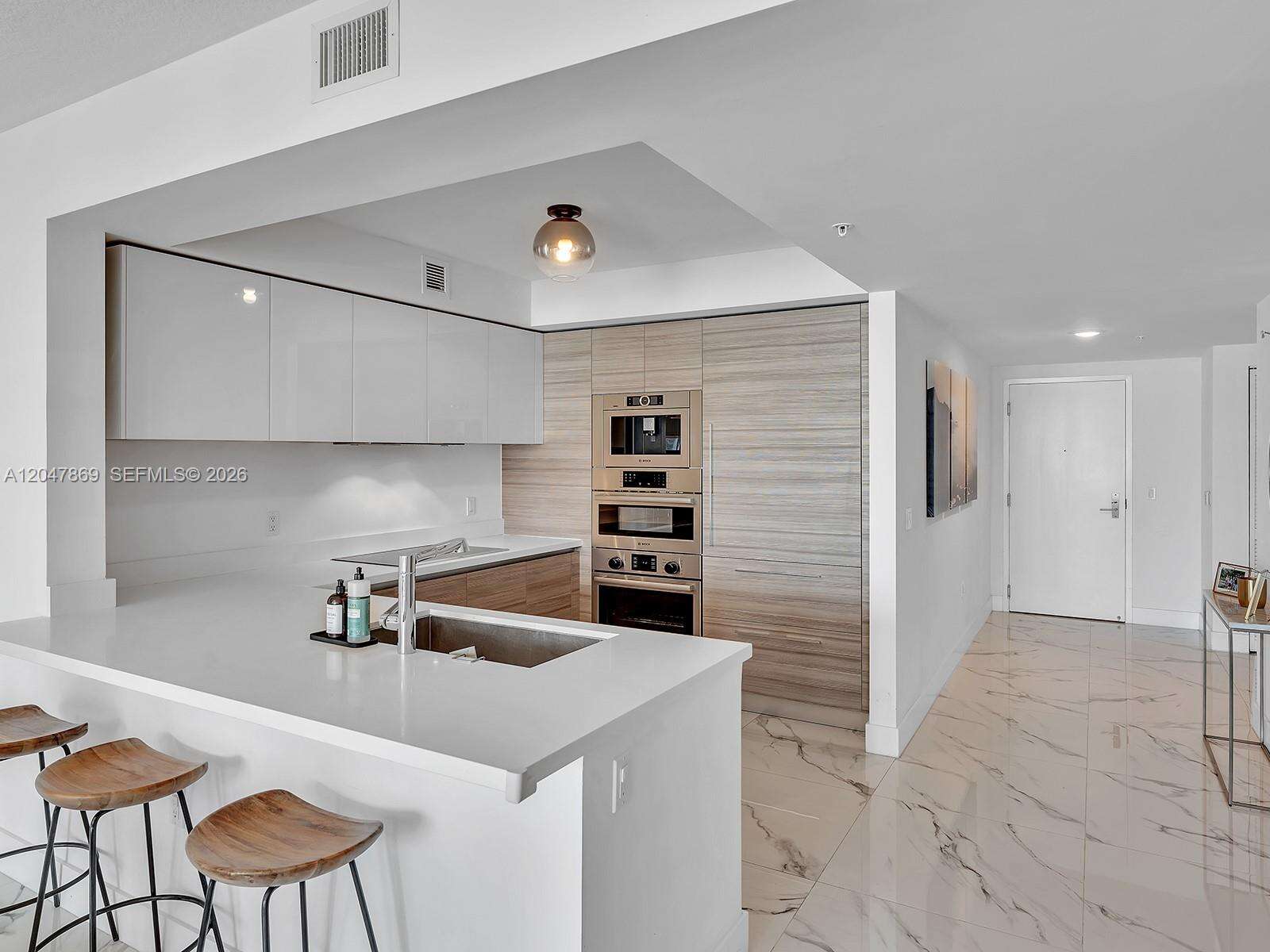 Parque Towers at 300 Sunny Isles Blvd, Sunny Isles Beach, FL 33160 - For Rent photo 6