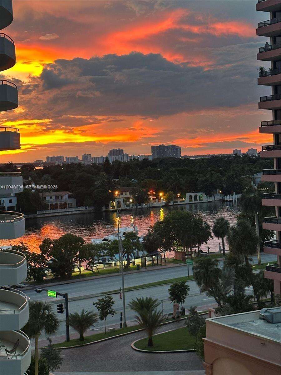 Seacoast 5151 at 5161 Collins Ave, Miami Beach, FL 33140 - For Rent photo 18