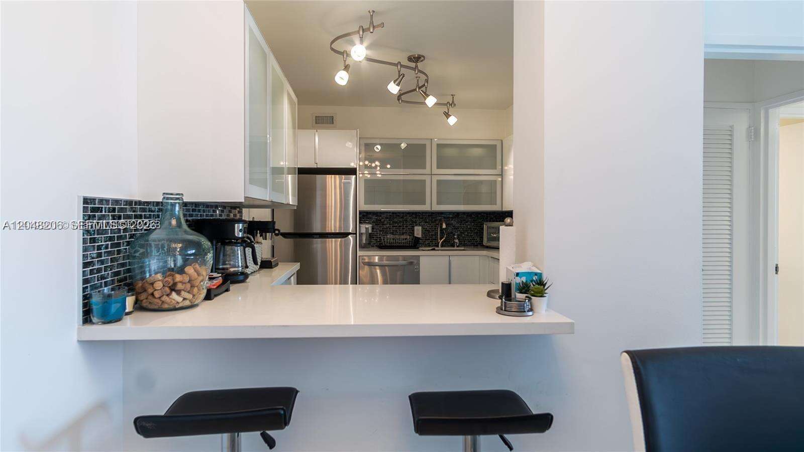 Seacoast 5151 at 5161 Collins Ave, Miami Beach, FL 33140 - For Rent photo 7