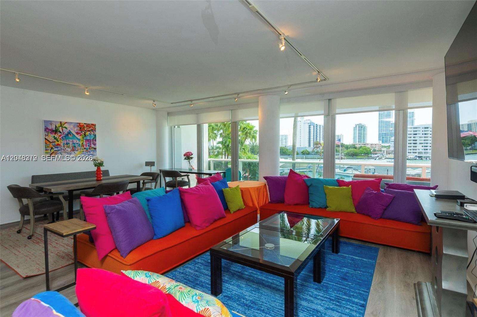 King Cole at 900 Bay Dr, Miami Beach, FL 33141 - For Rent photo 4