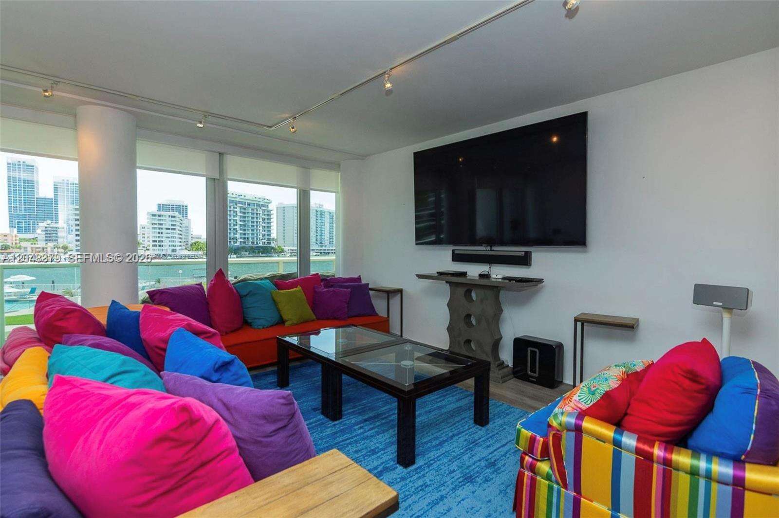 King Cole at 900 Bay Dr, Miami Beach, FL 33141 - For Rent photo 5