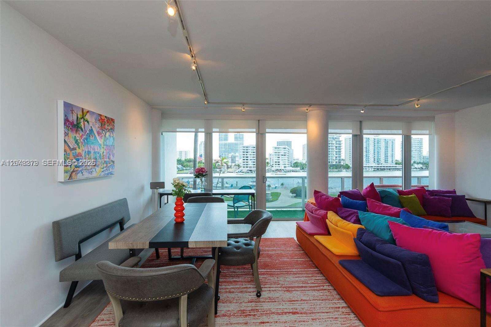 King Cole at 900 Bay Dr, Miami Beach, FL 33141 - For Rent photo 6