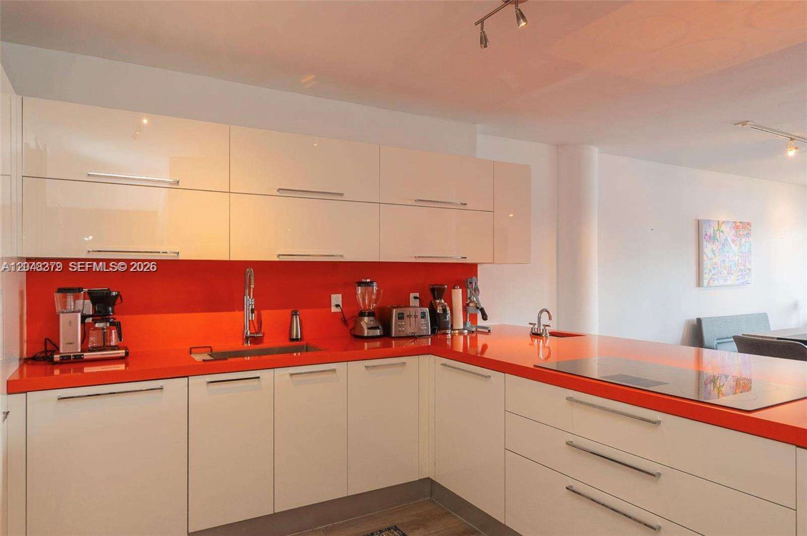 King Cole at 900 Bay Dr, Miami Beach, FL 33141 - For Rent photo 10