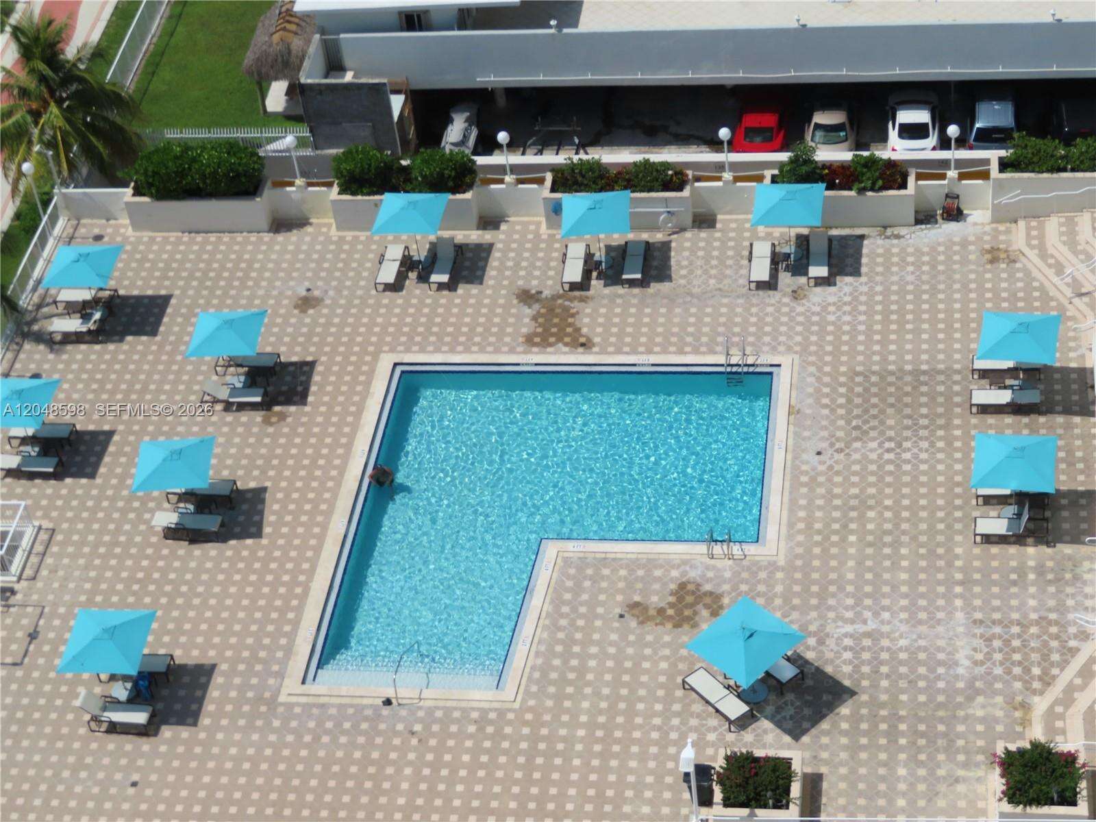 Arlen Beach at 5701 Collins Ave, Miami Beach, FL 33140 - For Rent photo 21