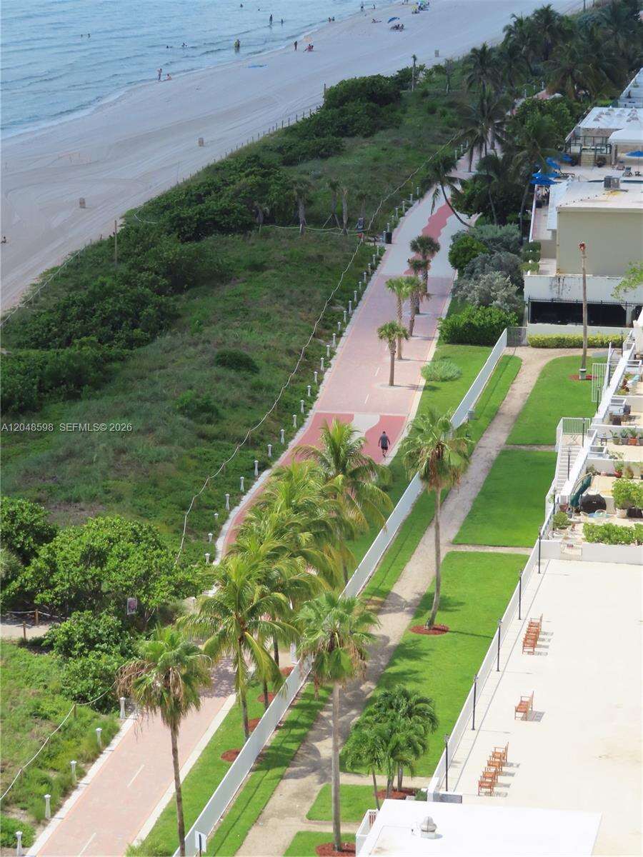 Arlen Beach at 5701 Collins Ave, Miami Beach, FL 33140 - For Rent photo 22