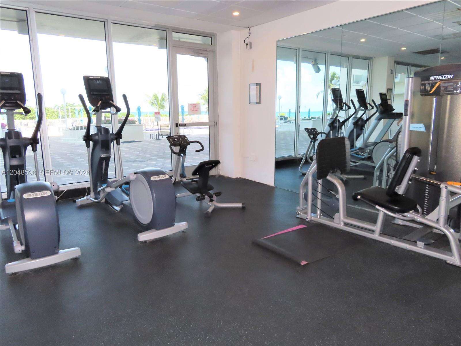 Arlen Beach at 5701 Collins Ave, Miami Beach, FL 33140 - For Rent photo 29