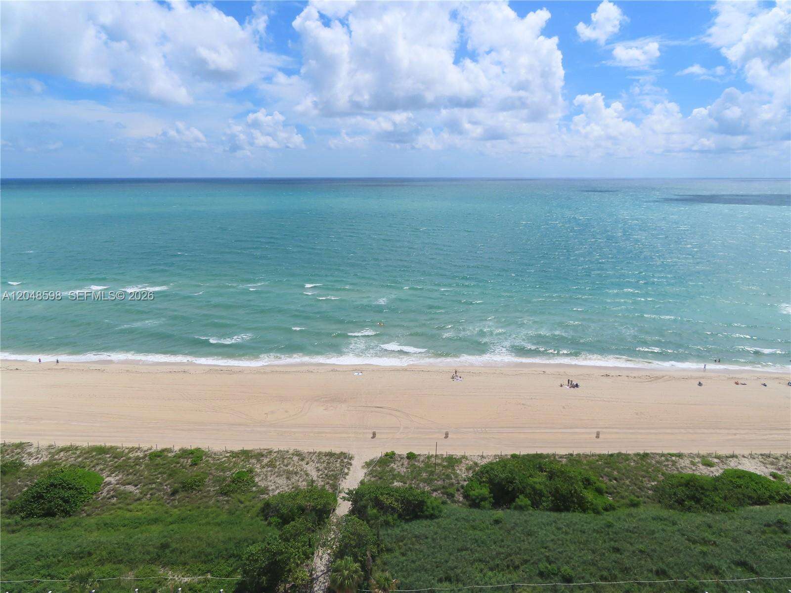 Arlen Beach at 5701 Collins Ave, Miami Beach, FL 33140 - For Rent photo 30