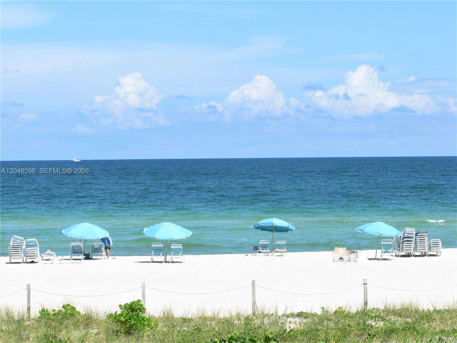 Arlen Beach at 5701 Collins Ave, Miami Beach, FL 33140 - For Rent photo 35