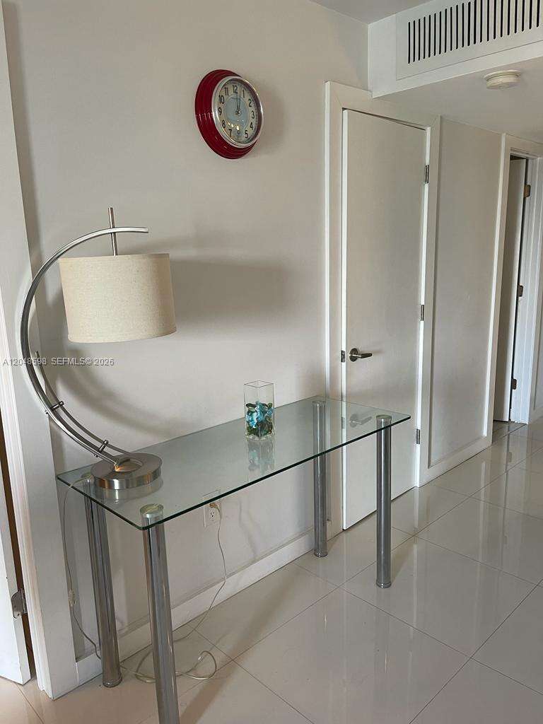 Arlen Beach at 5701 Collins Ave, Miami Beach, FL 33140 - For Rent photo 6