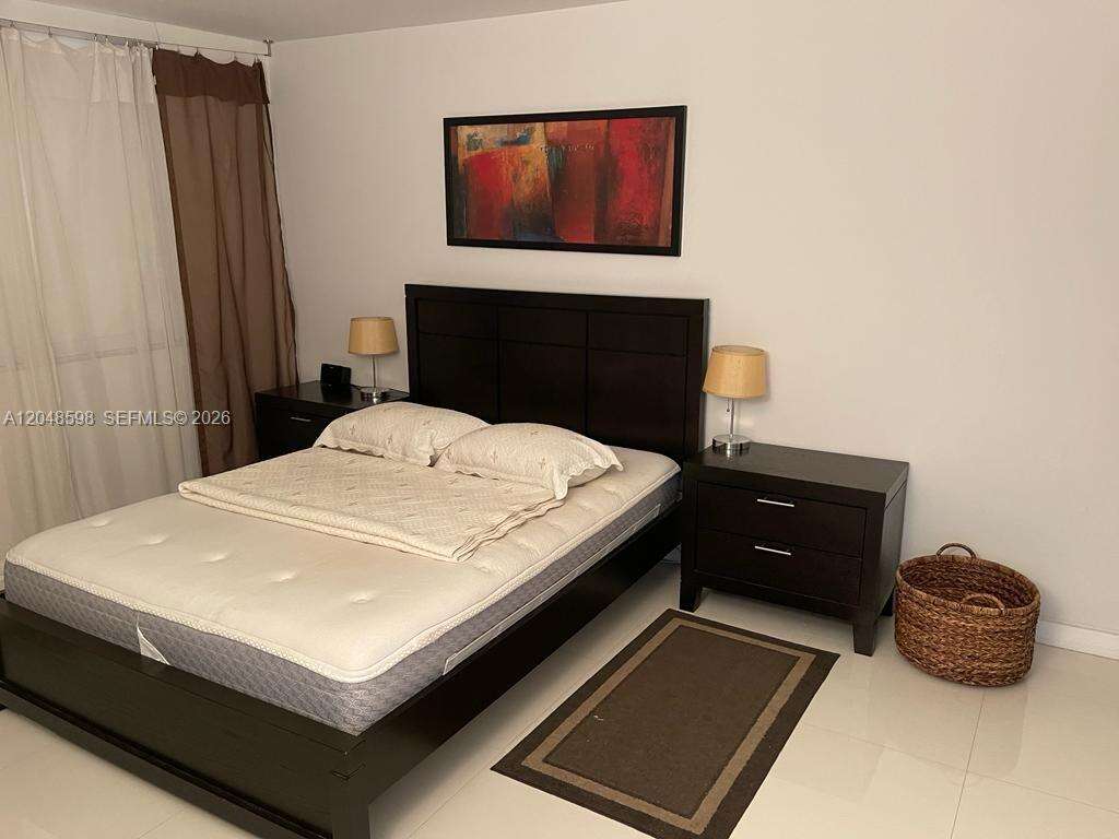 Arlen Beach at 5701 Collins Ave, Miami Beach, FL 33140 - For Rent photo 8