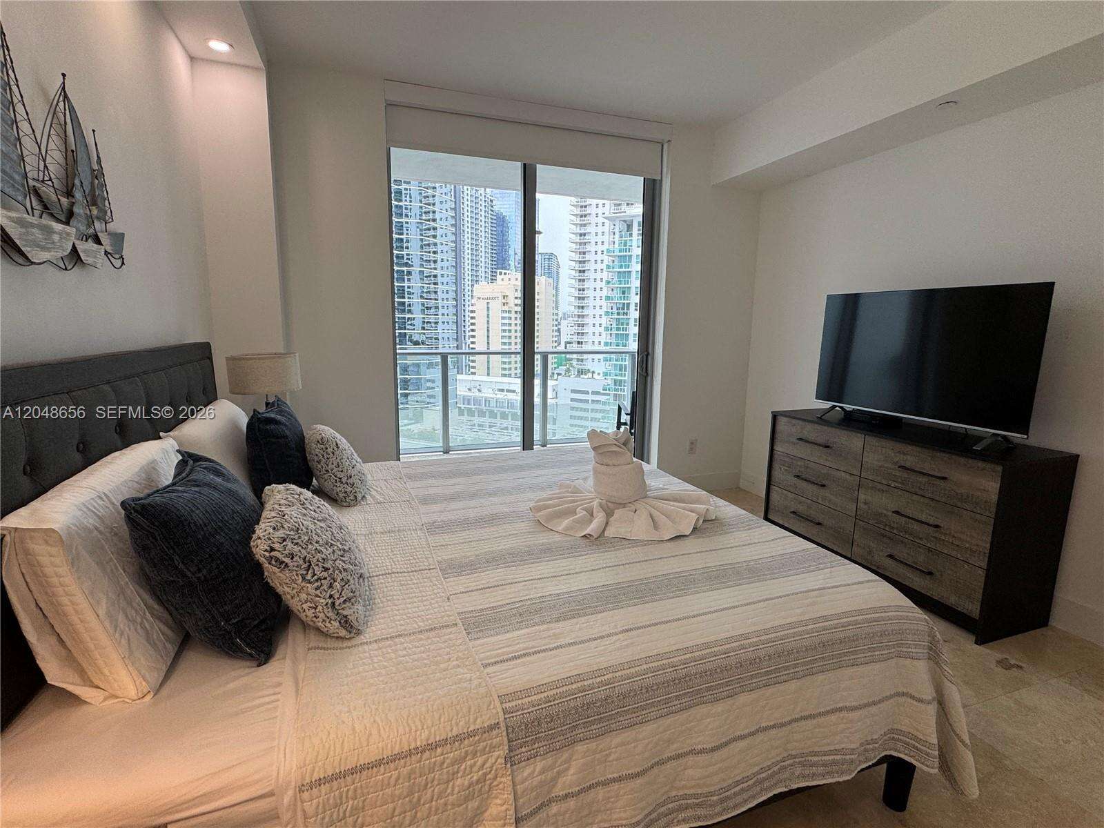 Brickell House at 1300 Brickell Bay Dr, Miami, FL 33131 - For Rent photo 13
