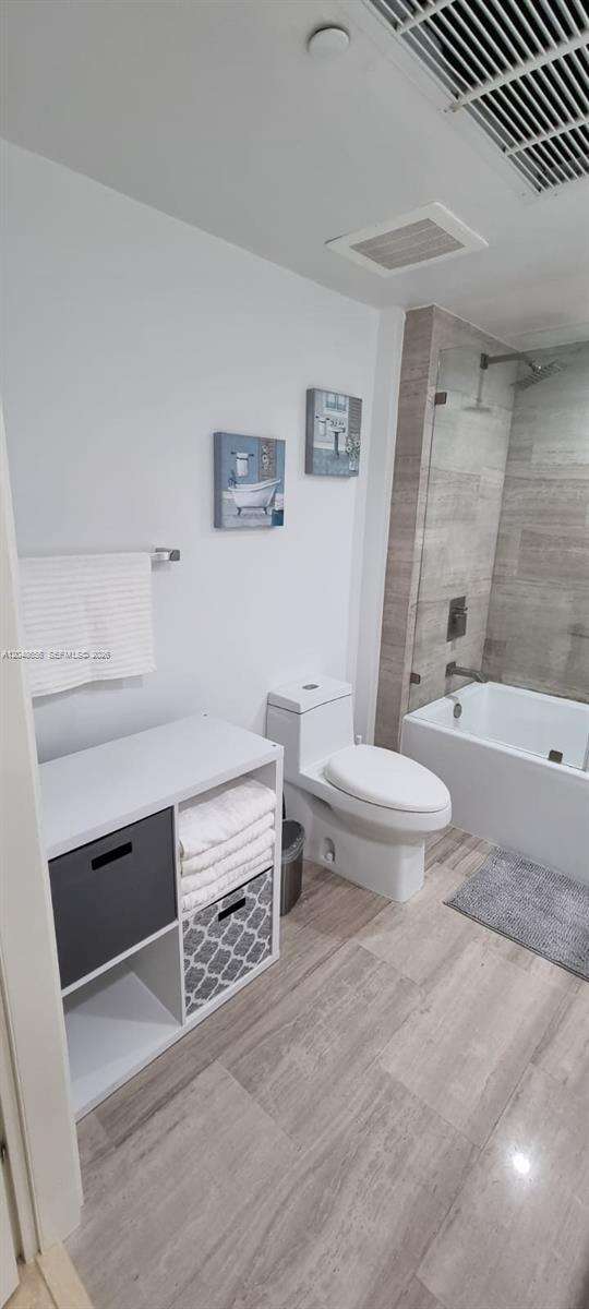 Brickell House at 1300 Brickell Bay Dr, Miami, FL 33131 - For Rent photo 18