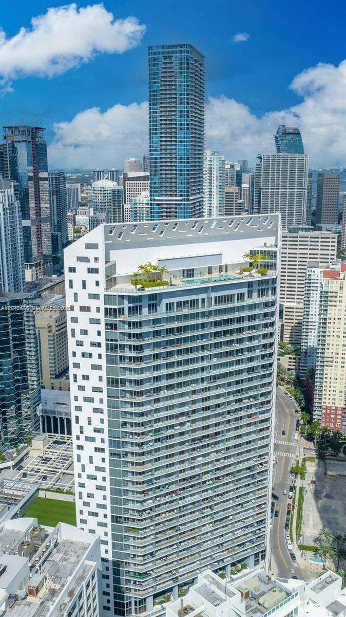 Brickell House at 1300 Brickell Bay Dr, Miami, FL 33131 - For Rent photo 24