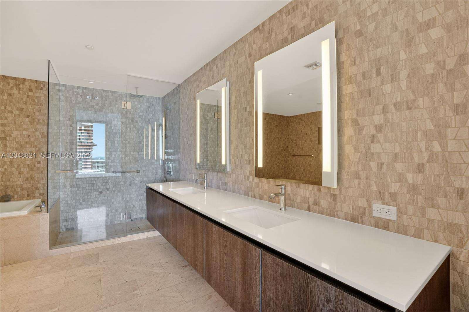 Reach Brickell at 68 6 St, Miami, FL 33131 - For Rent photo 6