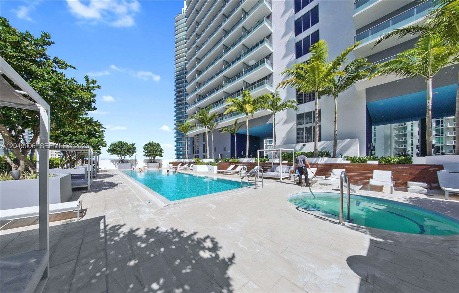 Brickell House at 1300 Brickell Bay Dr, Miami, FL 33131 - For Rent photo 23