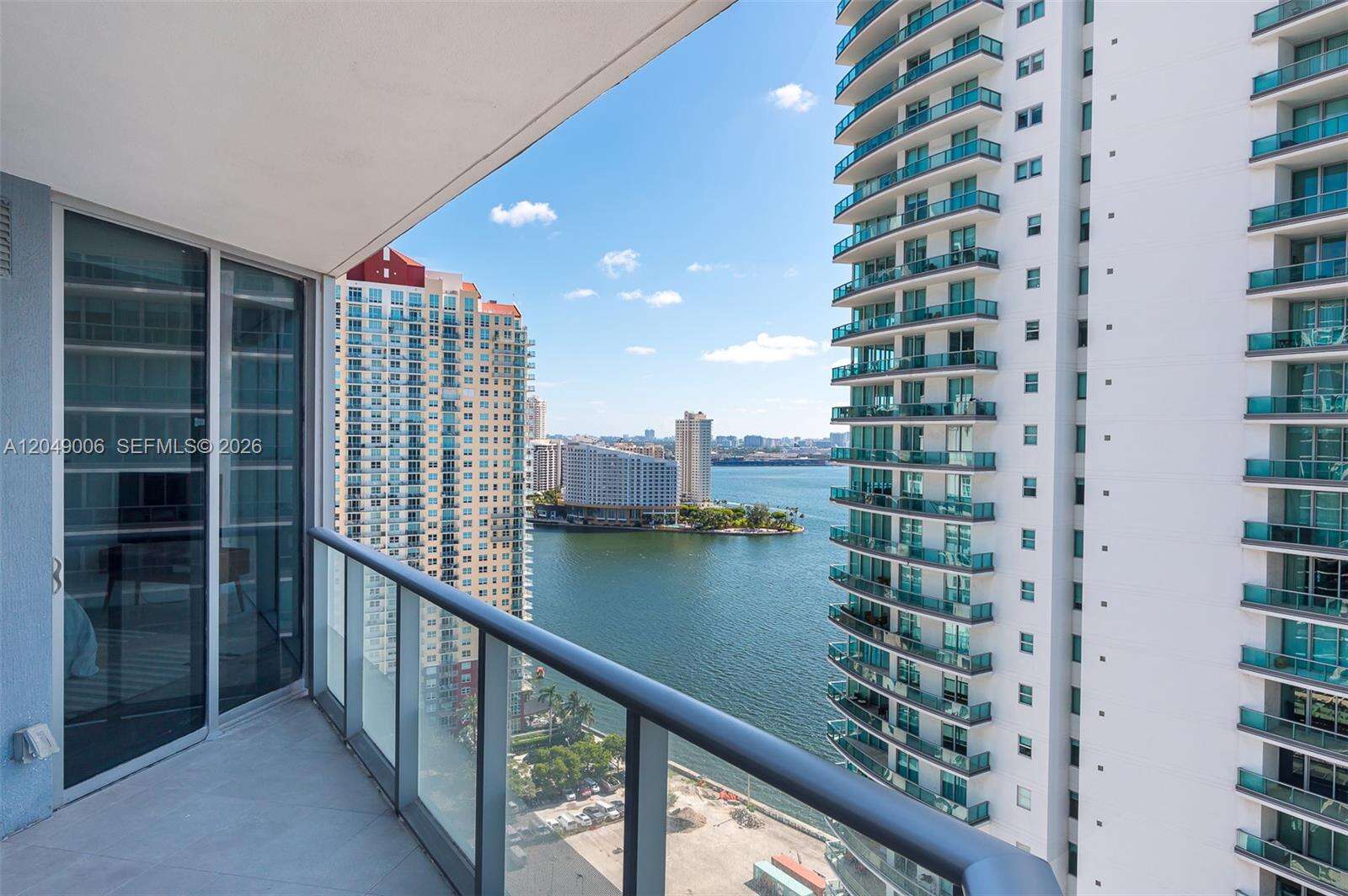 Brickell House at 1300 Brickell Bay Dr, Miami, FL 33131 - For Rent photo 7