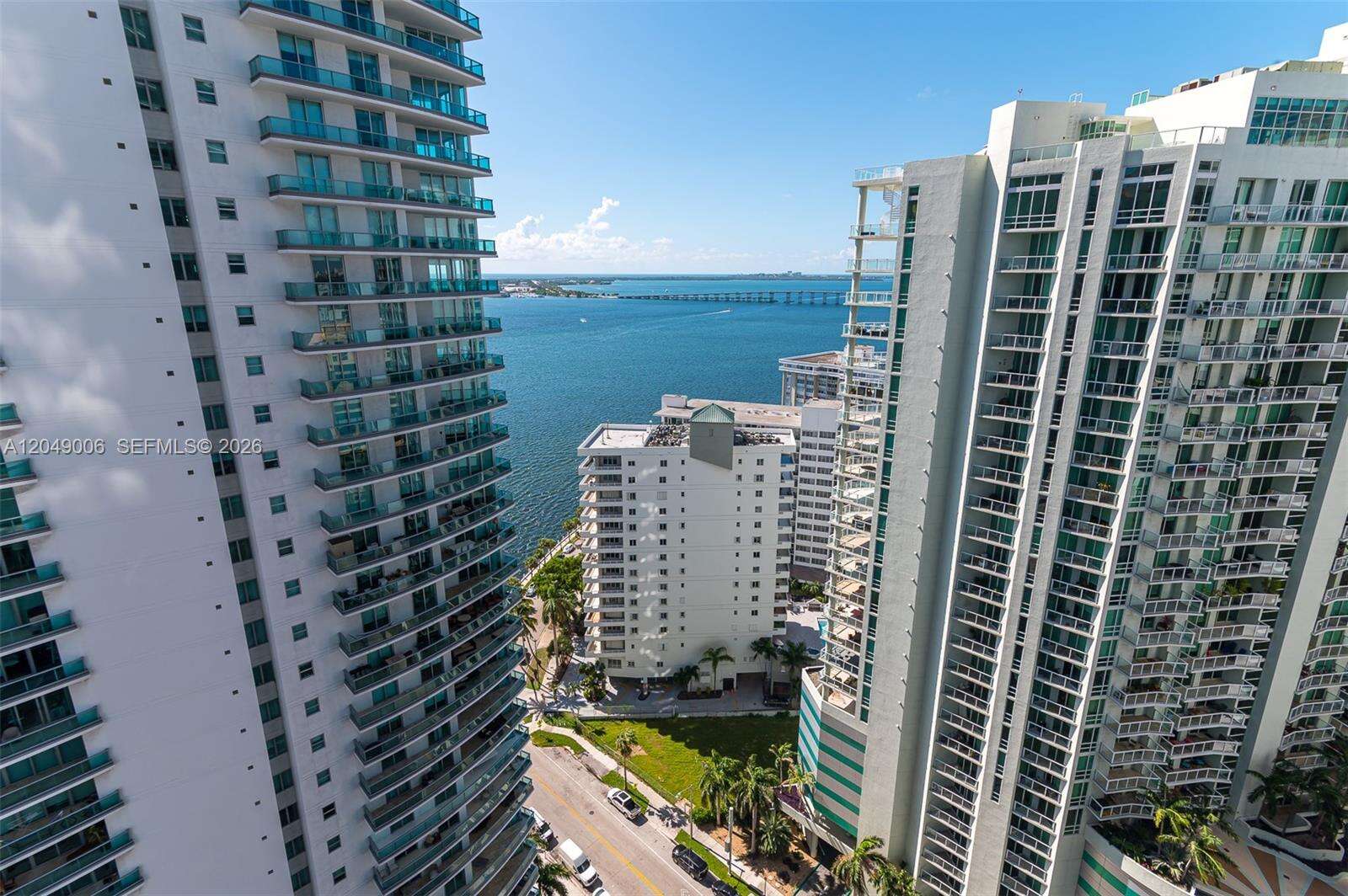 Brickell House at 1300 Brickell Bay Dr, Miami, FL 33131 - For Rent photo 10