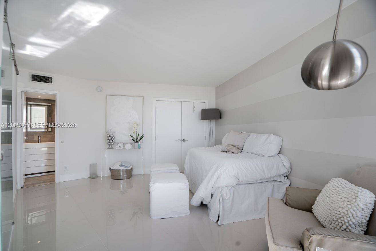 Arlen House at 100 Bayview Dr, Sunny Isles Beach, FL 33160 - For Rent photo 19