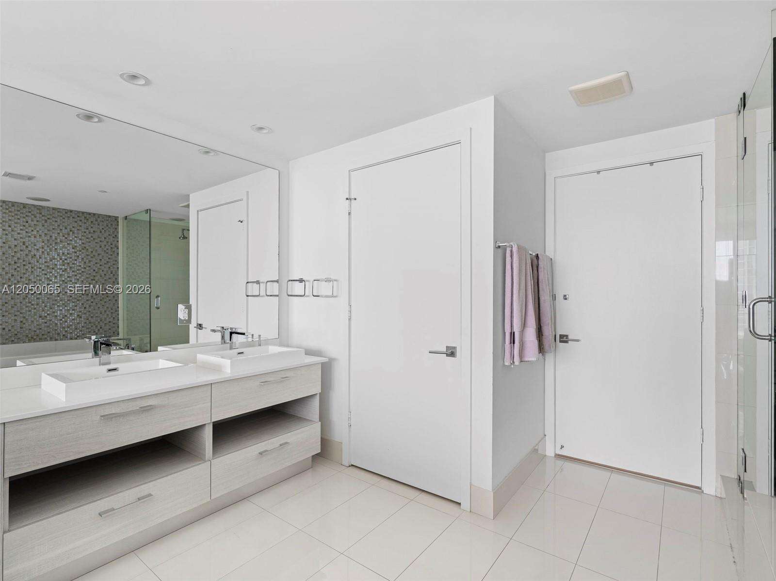 Paraiso Bay at 650 32 St, Miami, FL 33137 - For Rent photo 8