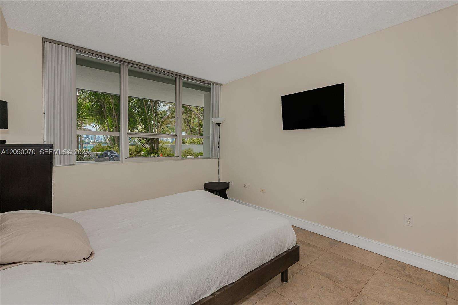 Flamingo South Beach at 1500 Bay Rd, Miami Beach, FL 33139 - For Rent photo 17