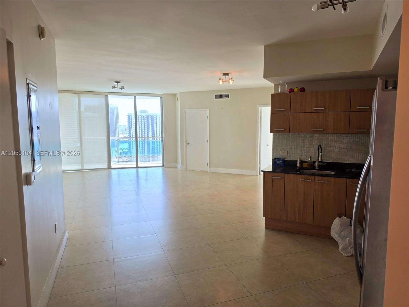 Wind By Neo at 350 Miami Ave, Miami, FL 33130 - For Rent photo 3