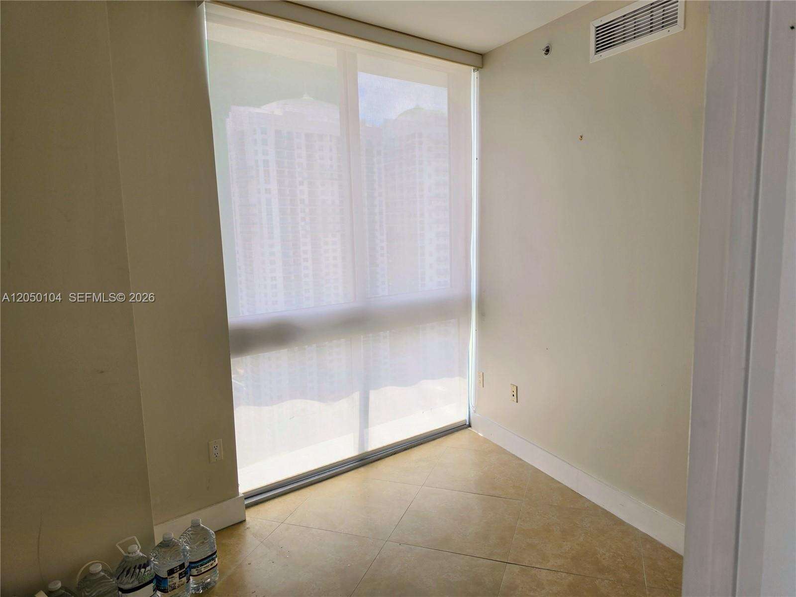 Wind By Neo at 350 Miami Ave, Miami, FL 33130 - For Rent photo 9