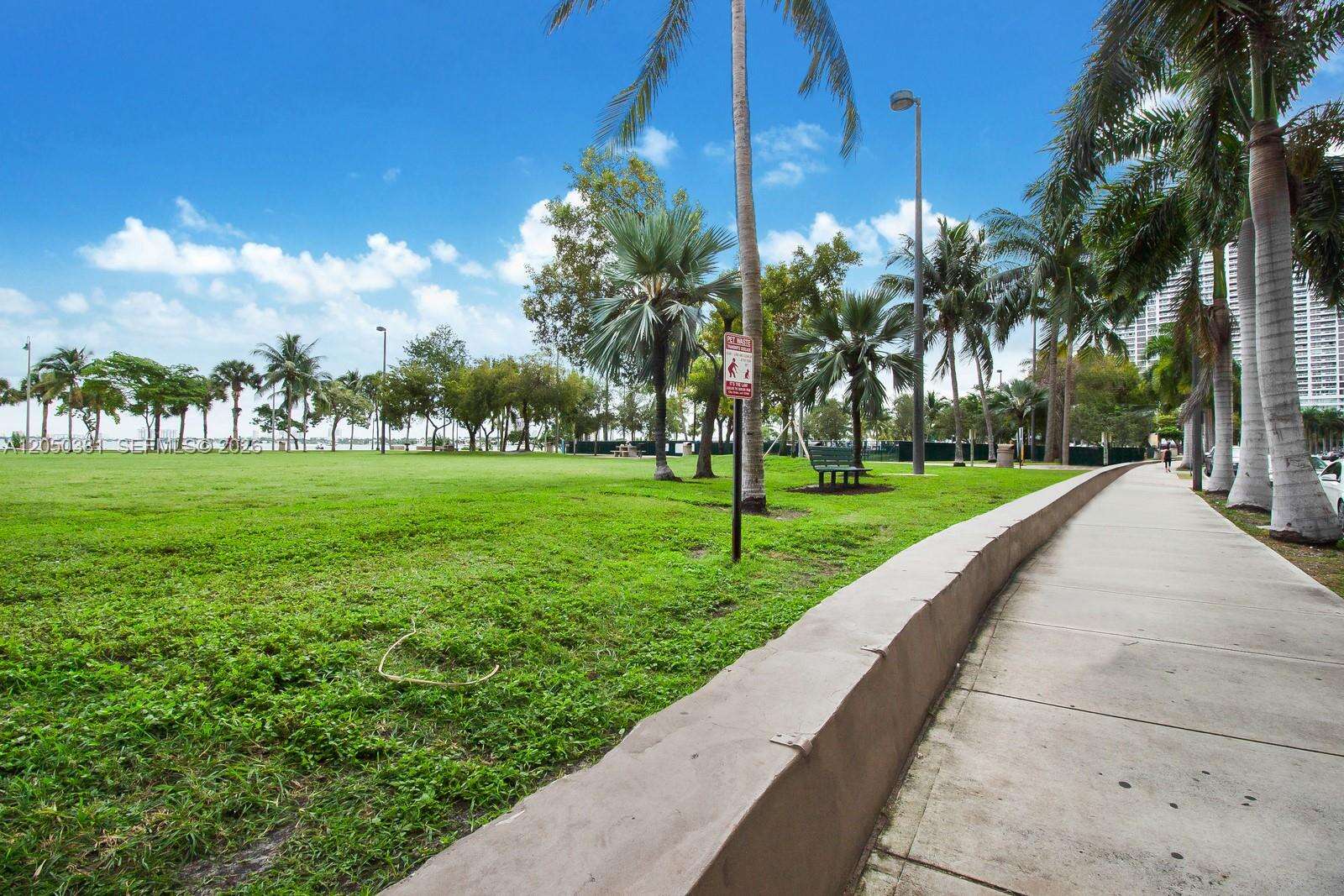Paramount Bay at 2020 Bayshore Dr, Miami, FL 33137 - For Rent photo 52