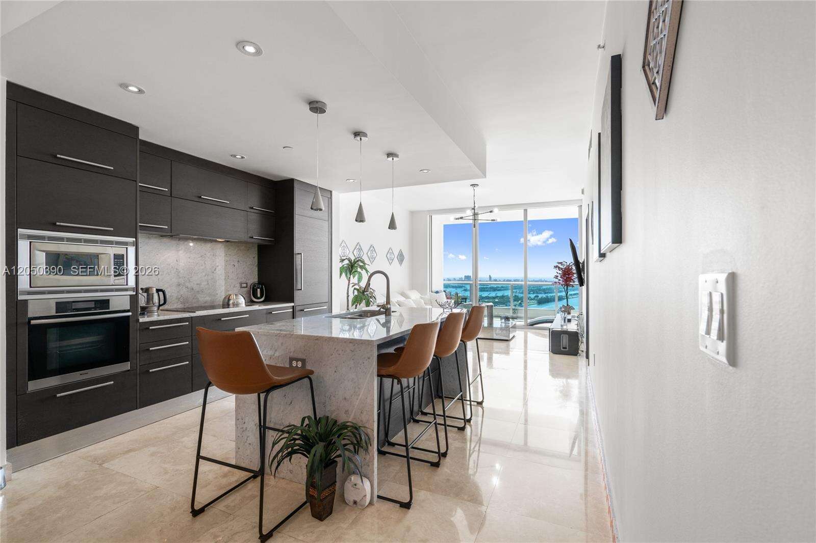 900 Biscayne at 900 Biscayne Blvd, Miami, FL 33132 - For Rent photo 3