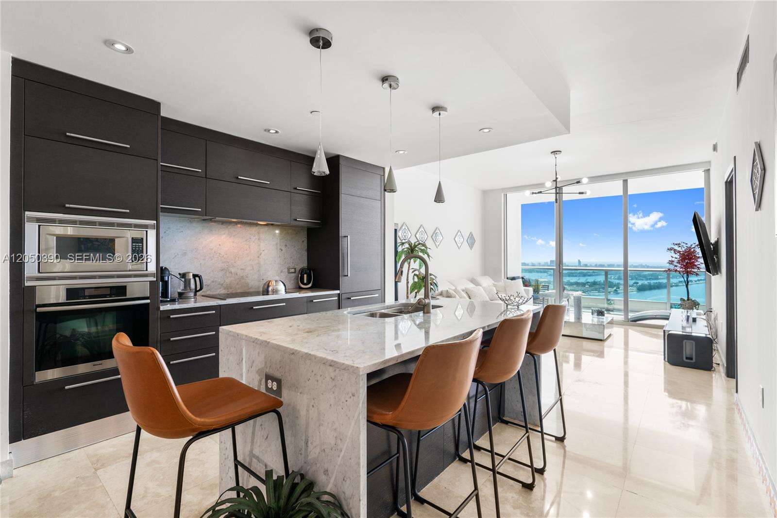 900 Biscayne at 900 Biscayne Blvd, Miami, FL 33132 - For Rent photo 4
