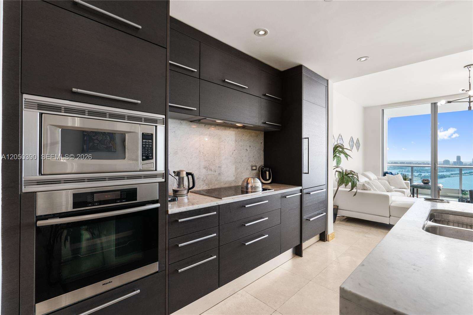 900 Biscayne at 900 Biscayne Blvd, Miami, FL 33132 - For Rent photo 5