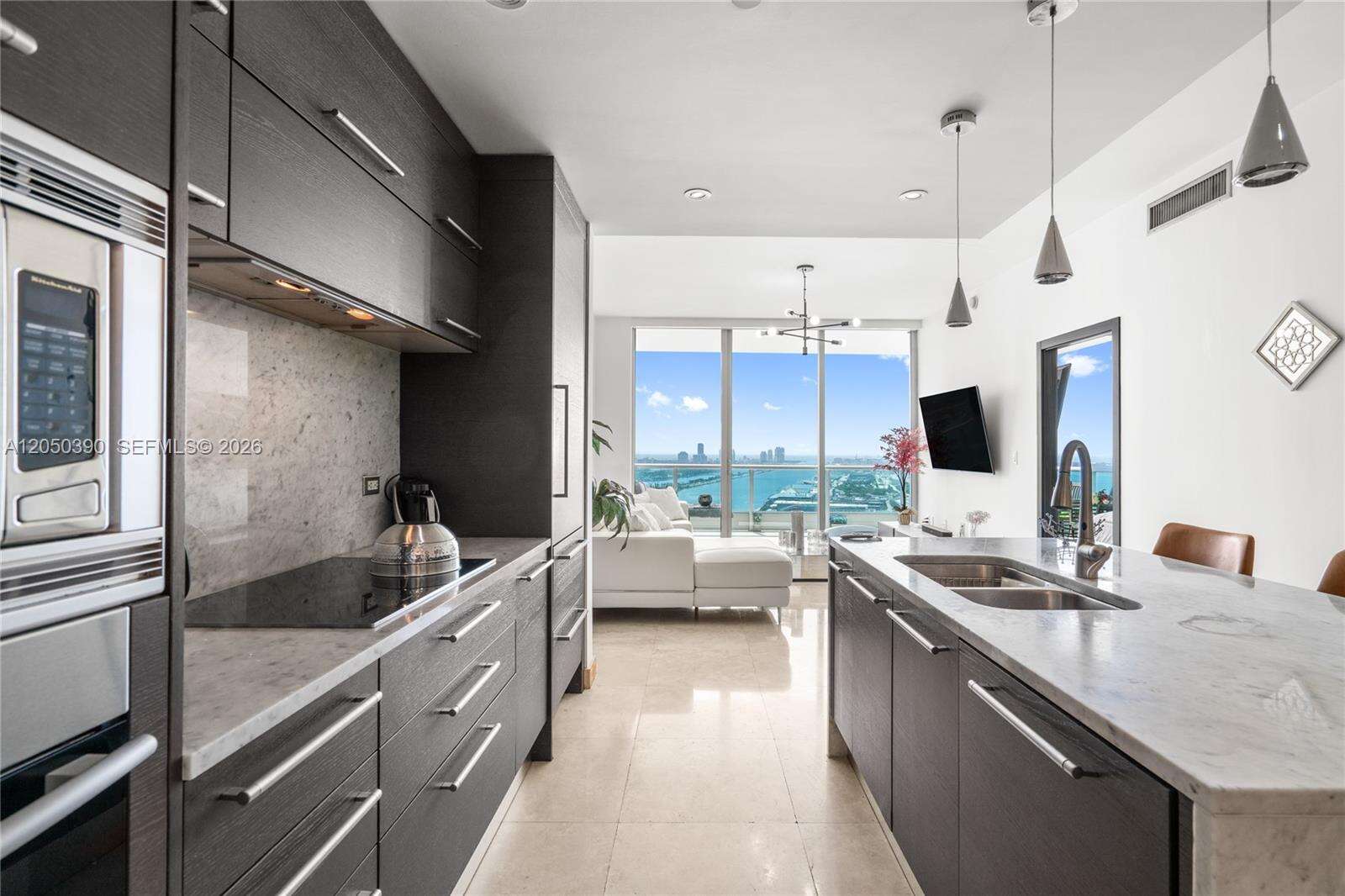 900 Biscayne at 900 Biscayne Blvd, Miami, FL 33132 - For Rent photo 6