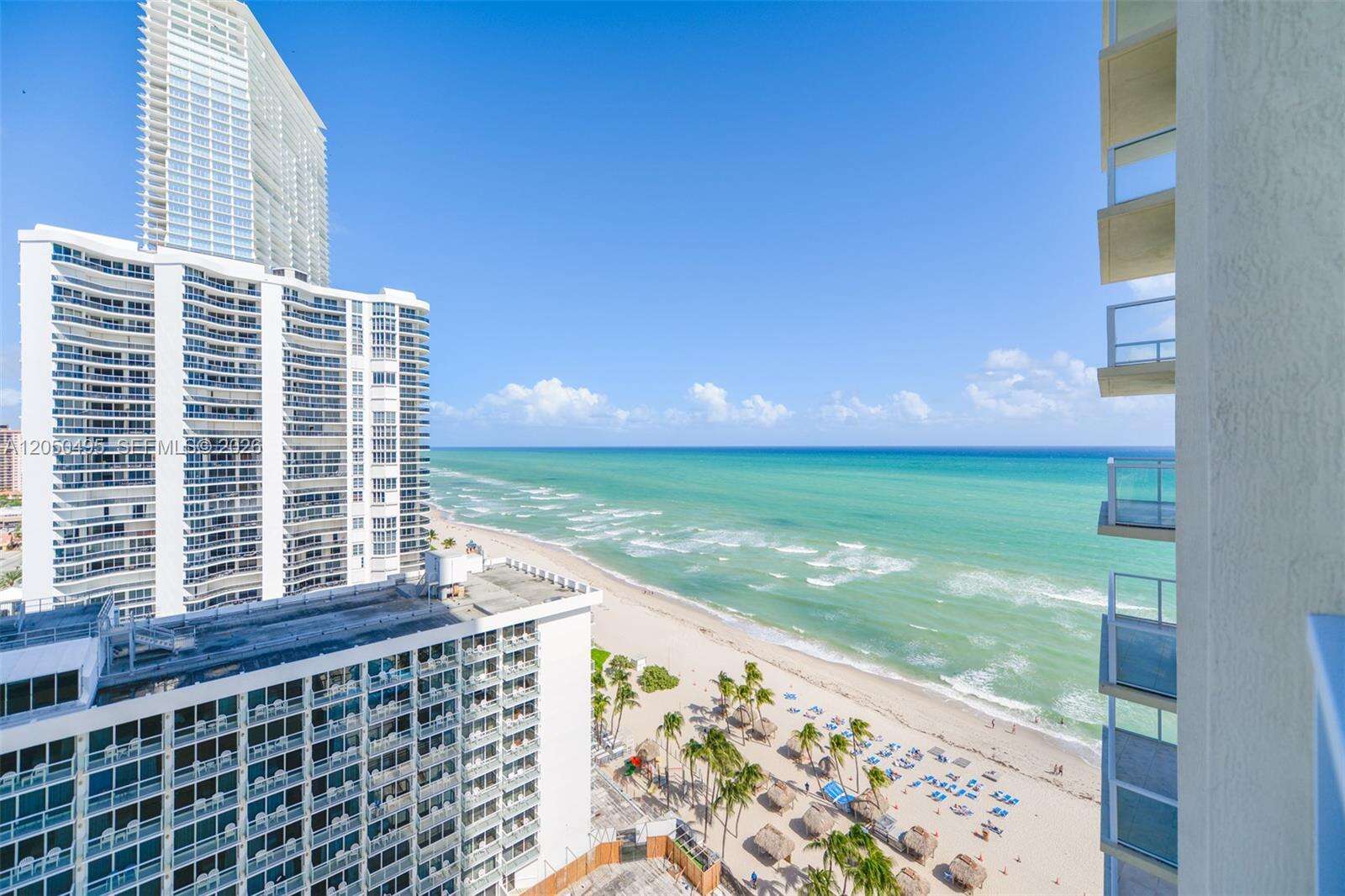 La Perla at 16699 Collins Ave, Sunny Isles Beach, FL 33160 - For Rent photo 21