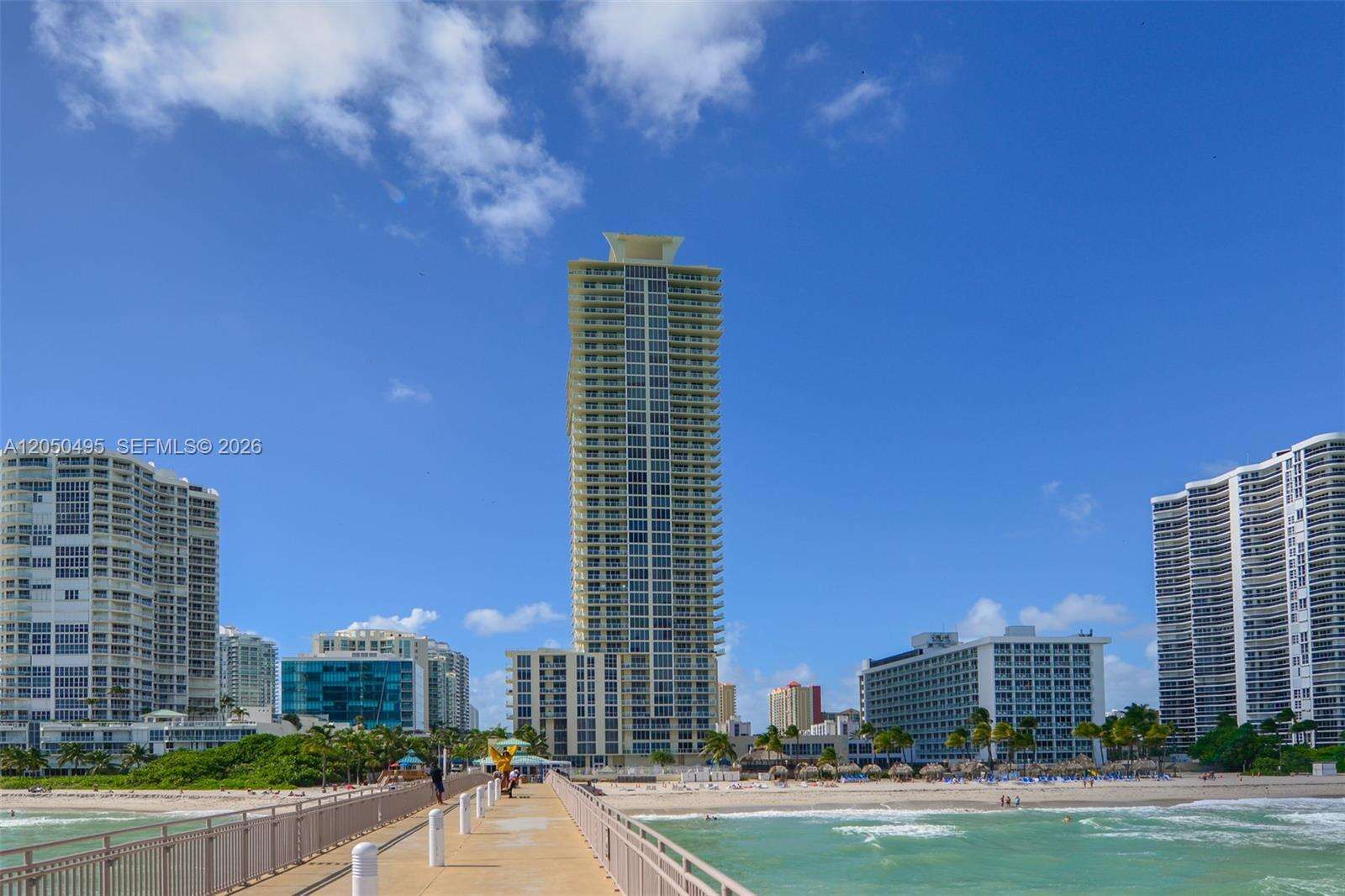 La Perla at 16699 Collins Ave, Sunny Isles Beach, FL 33160 - For Rent photo 34