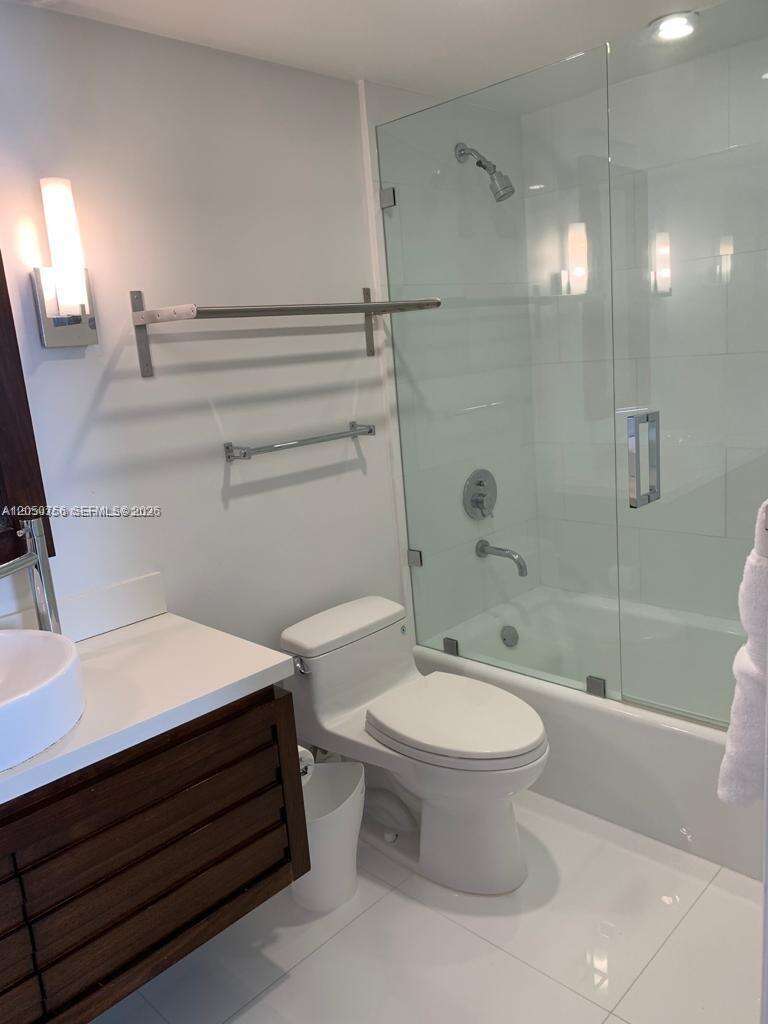 The Yacht Club At Aventura at 19999 Country Club Dr, Aventura, FL 33180 - For Rent photo 28