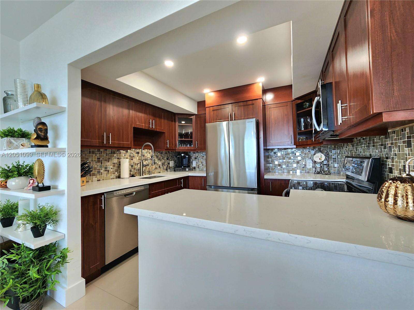 Alexander Towers at 3505 Ocean Dr, Hollywood, FL 33019 - For Rent photo 7