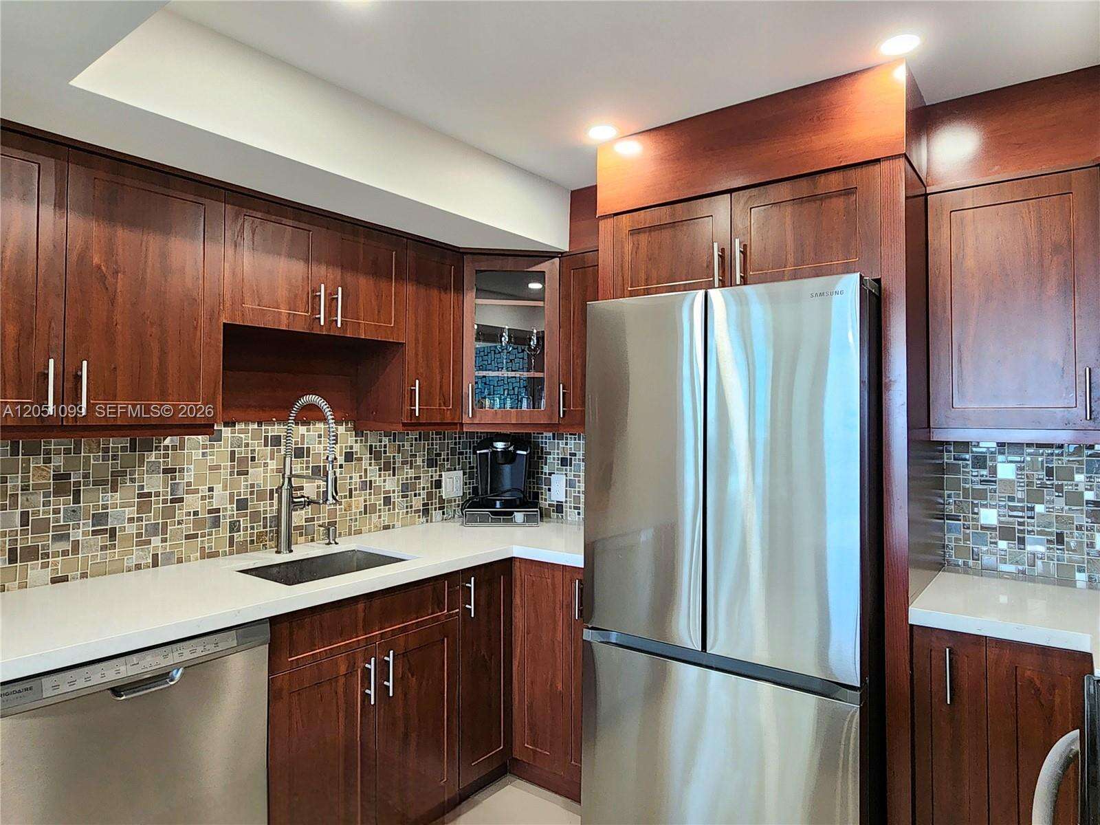 Alexander Towers at 3505 Ocean Dr, Hollywood, FL 33019 - For Rent photo 8