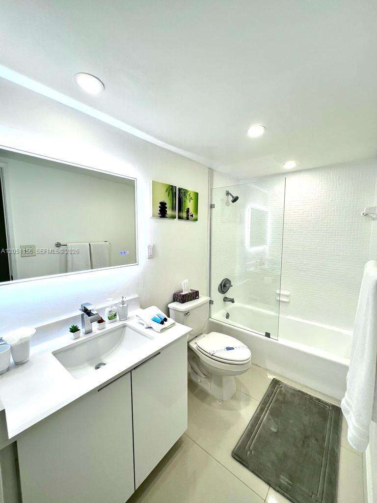 Ocean Reserve at 19370 Collins Ave, Sunny Isles Beach, FL 33160 - For Rent photo 14