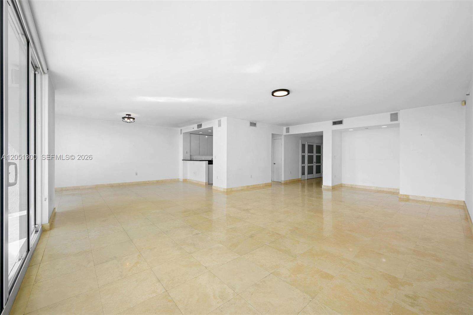 Hamptons South at 20201 Country Club Dr, Aventura, FL 33180 - For Rent photo 4