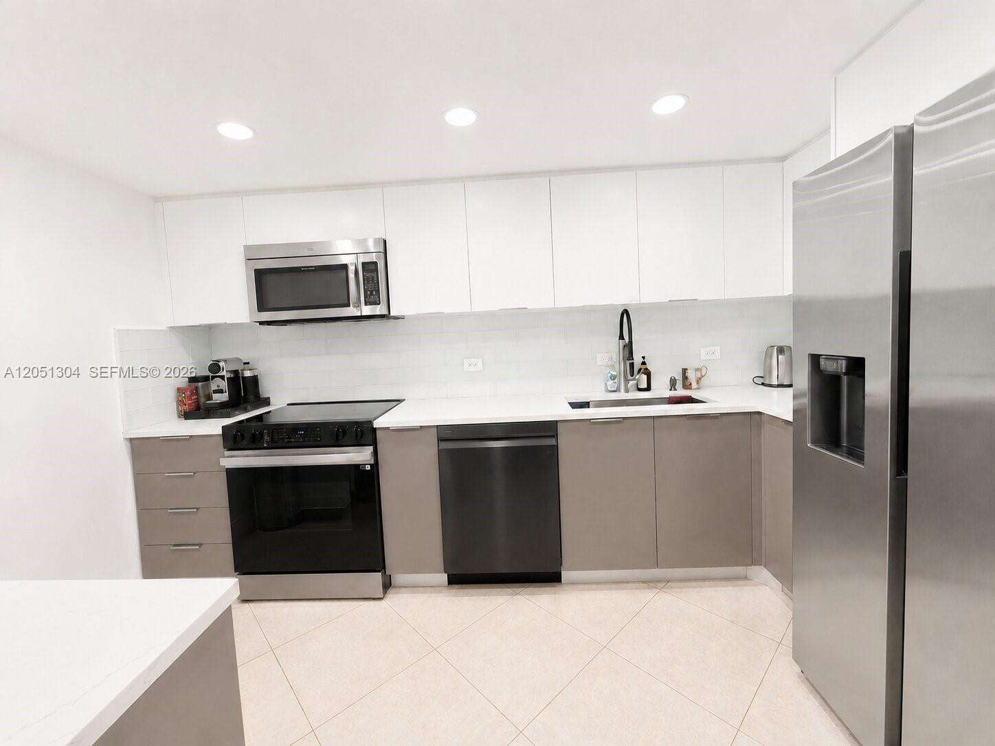 Waterview at 20505 Country Club Dr, Aventura, FL 33180 - For Rent photo 5