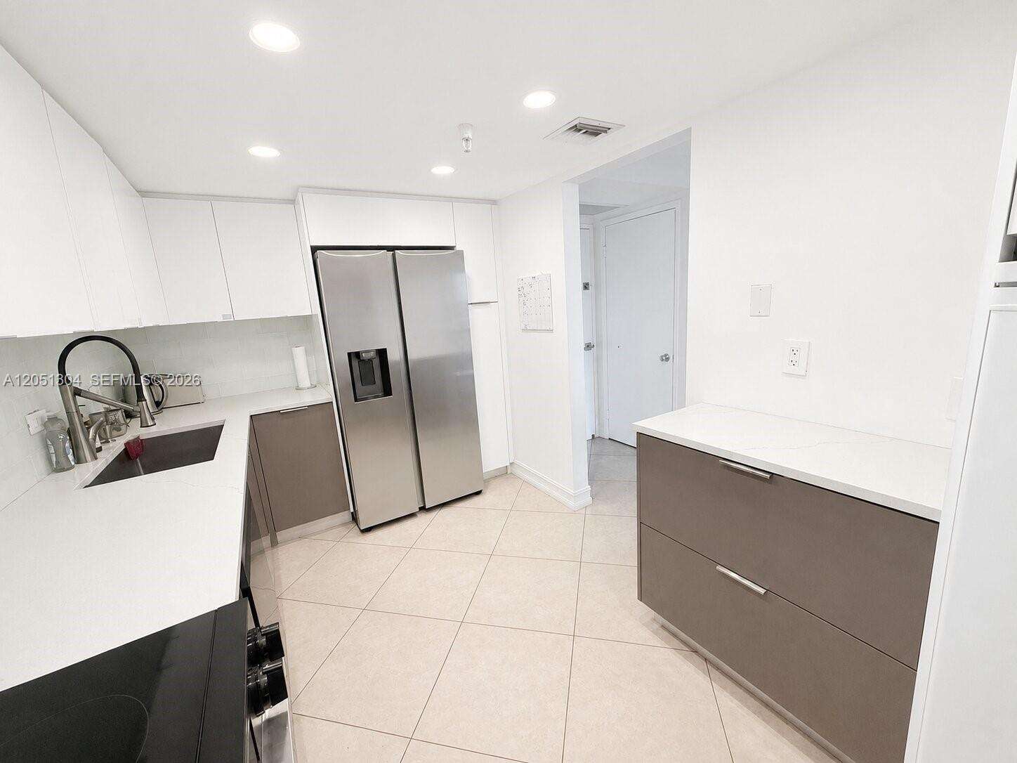 Waterview at 20505 Country Club Dr, Aventura, FL 33180 - For Rent photo 6