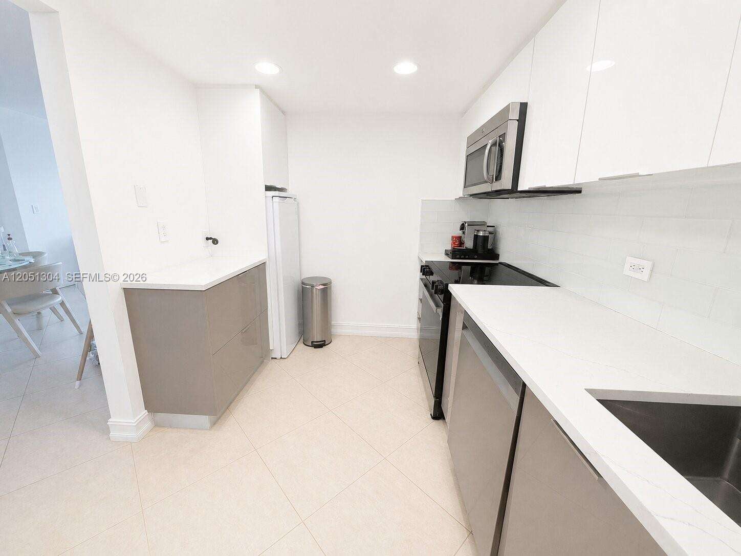 Waterview at 20505 Country Club Dr, Aventura, FL 33180 - For Rent photo 7