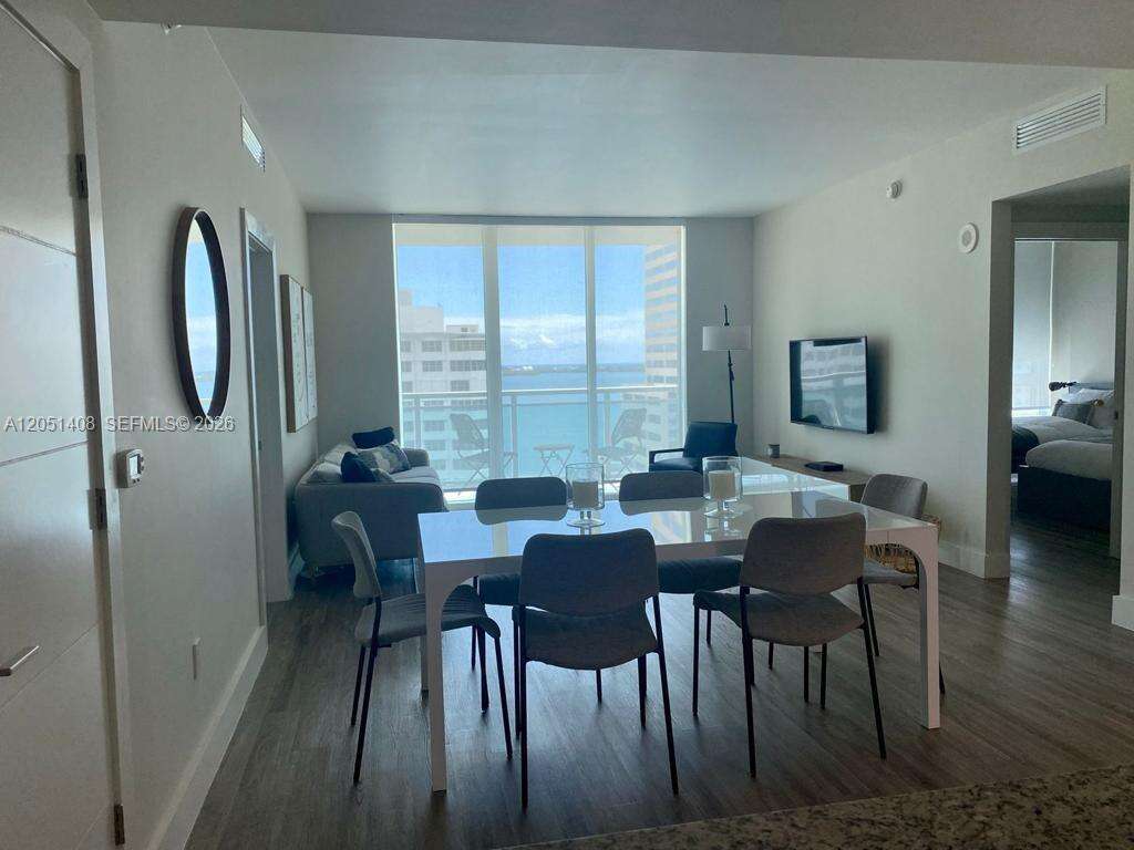 The Plaza On Brickell West at 951 Brickell Ave, Miami, FL 33131 - For Rent photo 5