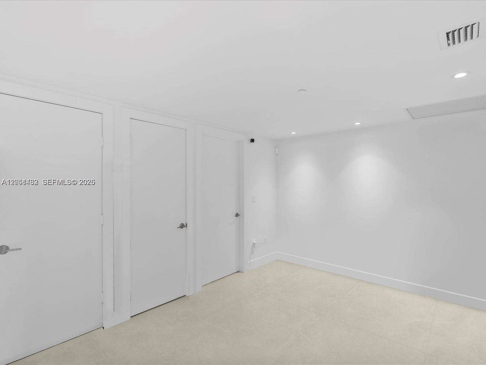 Icon Brickell 2 at 495 Brickell Ave, Miami, FL 33131 - For Rent photo 17