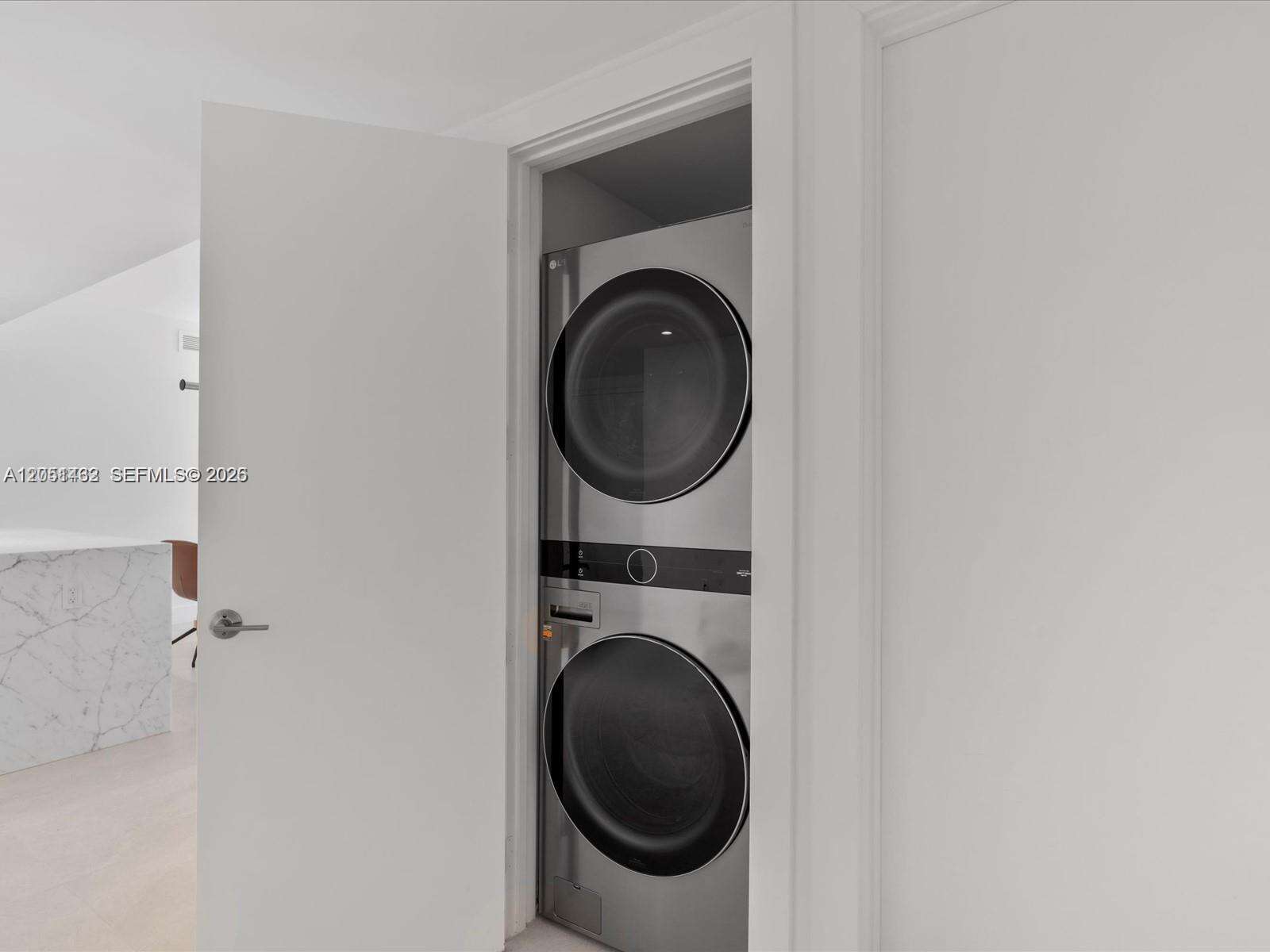 Icon Brickell 2 at 495 Brickell Ave, Miami, FL 33131 - For Rent photo 18