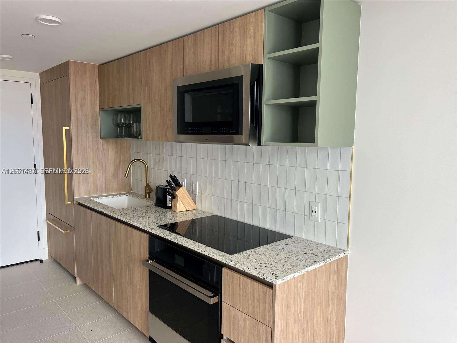 Natiivo | Gale Miami at 159 6 St, Miami, FL 33132 - For Rent photo 3