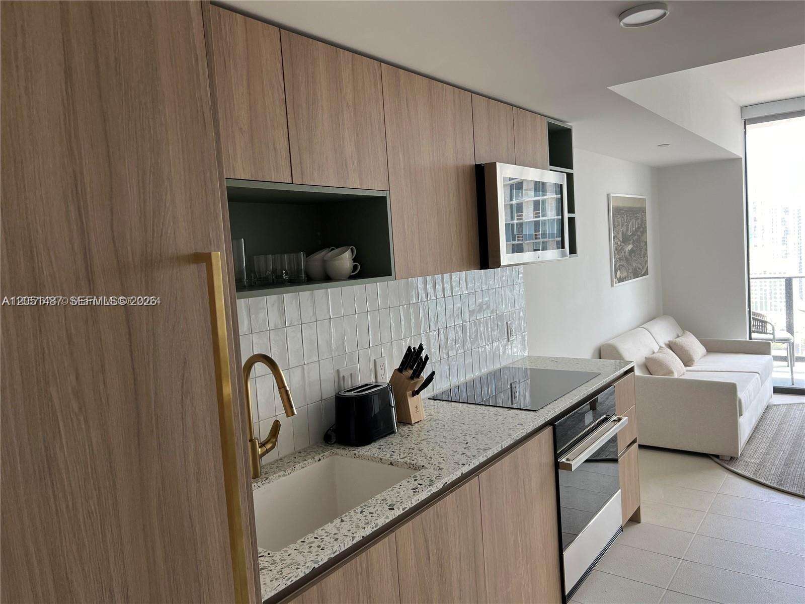 Natiivo | Gale Miami at 159 6 St, Miami, FL 33132 - For Rent photo 4