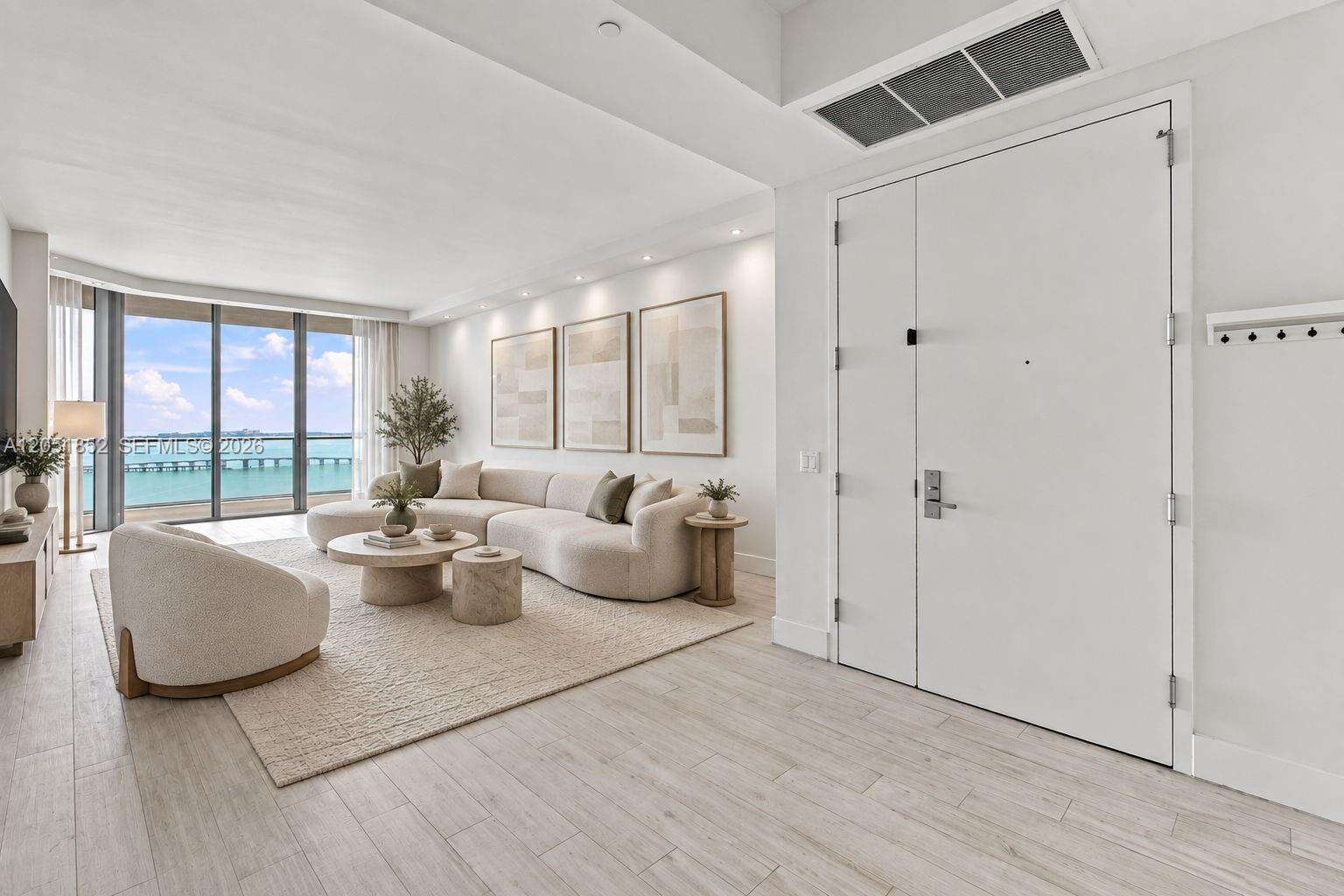 Brickell House at 1300 Brickell Bay Dr, Miami, FL 33131 - For Rent photo 2